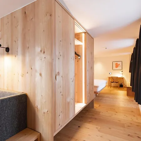 Krone Saeumerei Am La Punt-Chamues-ch