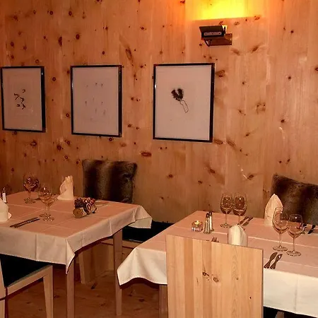 Krone Saeumerei Am La Punt-Chamues-ch