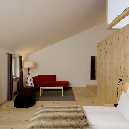 Krone Saeumerei Am Hotel 4*