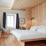 Krone Saeumerei Am 4* La Punt-Chamues-ch