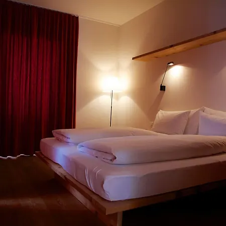 Krone Saeumerei Am Hotel 4*